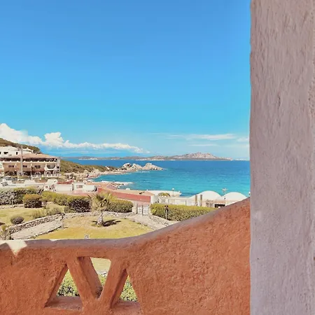 Sea View Three-bedroom House 50m From The