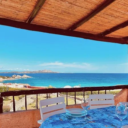 Sea View Three-bedroom House 50m From The