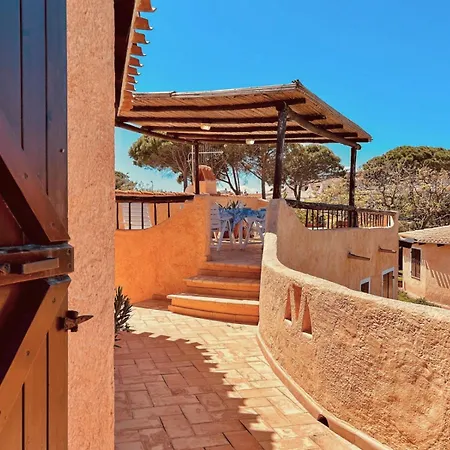 Sea View Three-bedroom House 50m From The *
