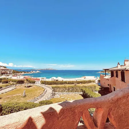 Beach Home Baja Sardinia Дом отдыха *