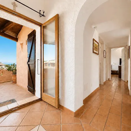 Sea View Three-bedroom House 50m From The Сasa de vacaciones *