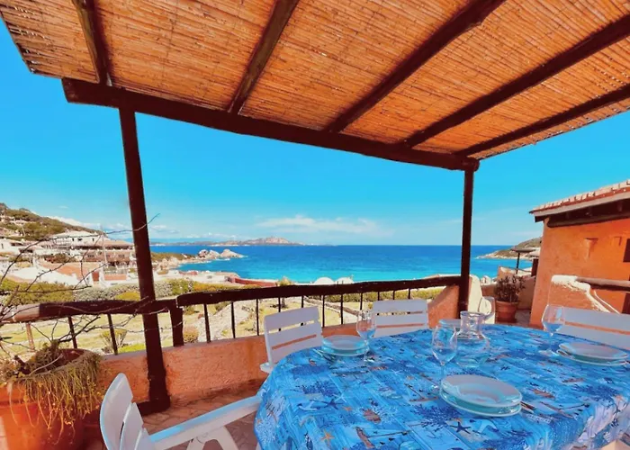 Beach Home Baja Sardinia Дом отдыха *