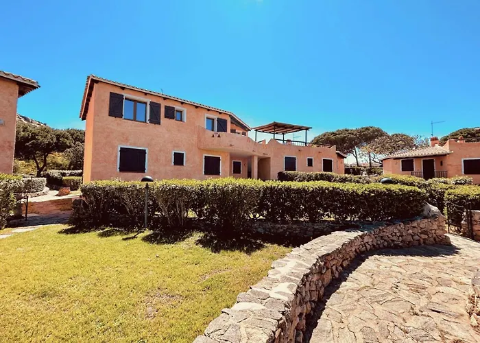 Beach Home Baja Sardinia * Байя Сардиния