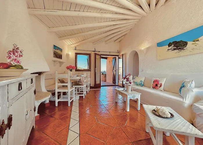 Beach Home Baja Sardinia * Байя Сардиния