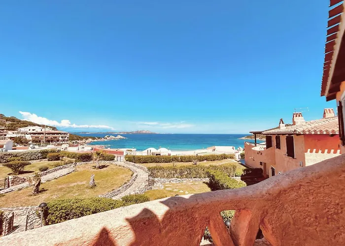 Beach Home Baja Sardinia Дом отдыха *