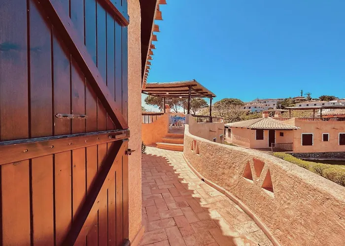 Beach Home Baja Sardinia * Байя Сардиния